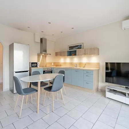 Le Verdesco Par Dodo-a-cassis Apartment